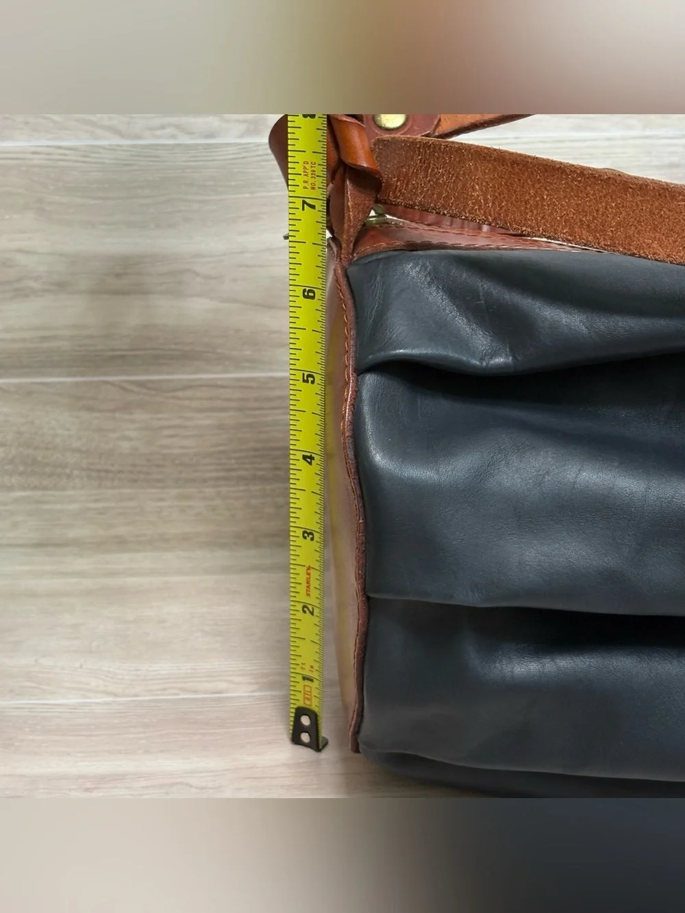 IL Gancio Blue & Brown Folded Leather Barrel Shoulder Bag